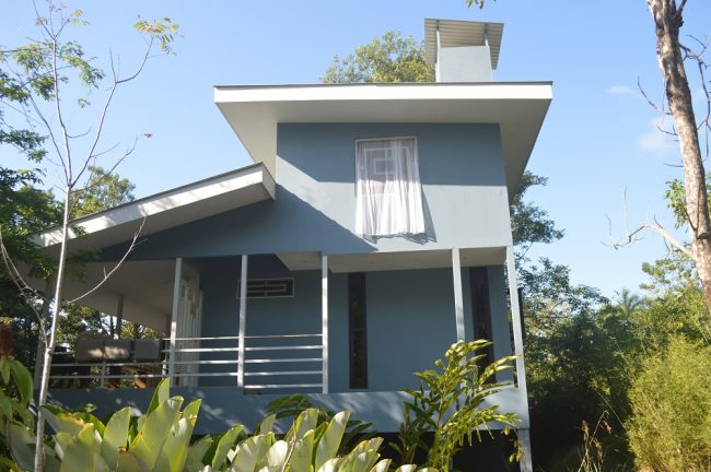 Modern home for sale by la Piña